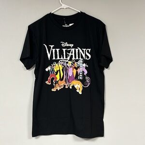NWT DISNEY  BLACK TEE with AMAZING VILLIANS GRAPHIC!
